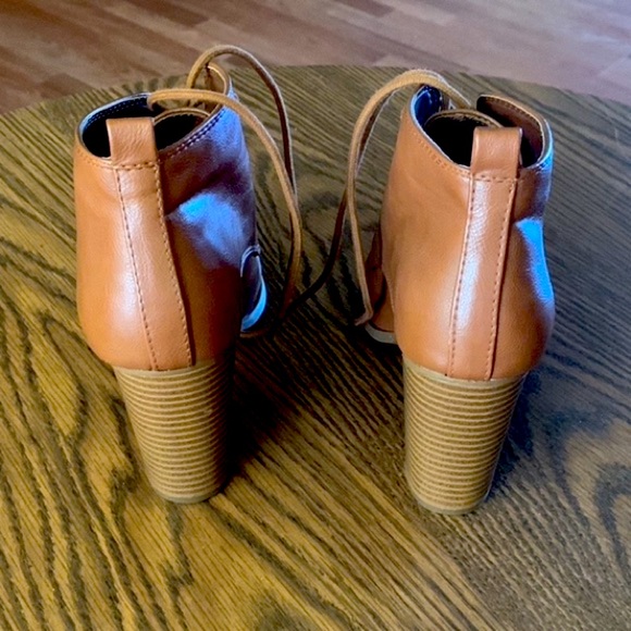 Brown ❤️ Boots ❤️ Size 7.5 ❤️ ❤️ ❤️ - Picture 3 of 8